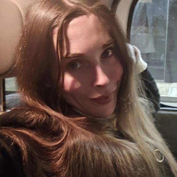 Meet your Posher, Jessica. - Picture 1 of 1